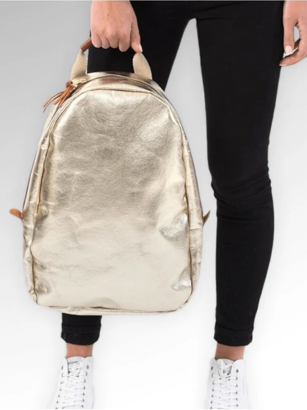 UASHMAMA Memmo Metallic Silver Backpack – Used/Fair Condition